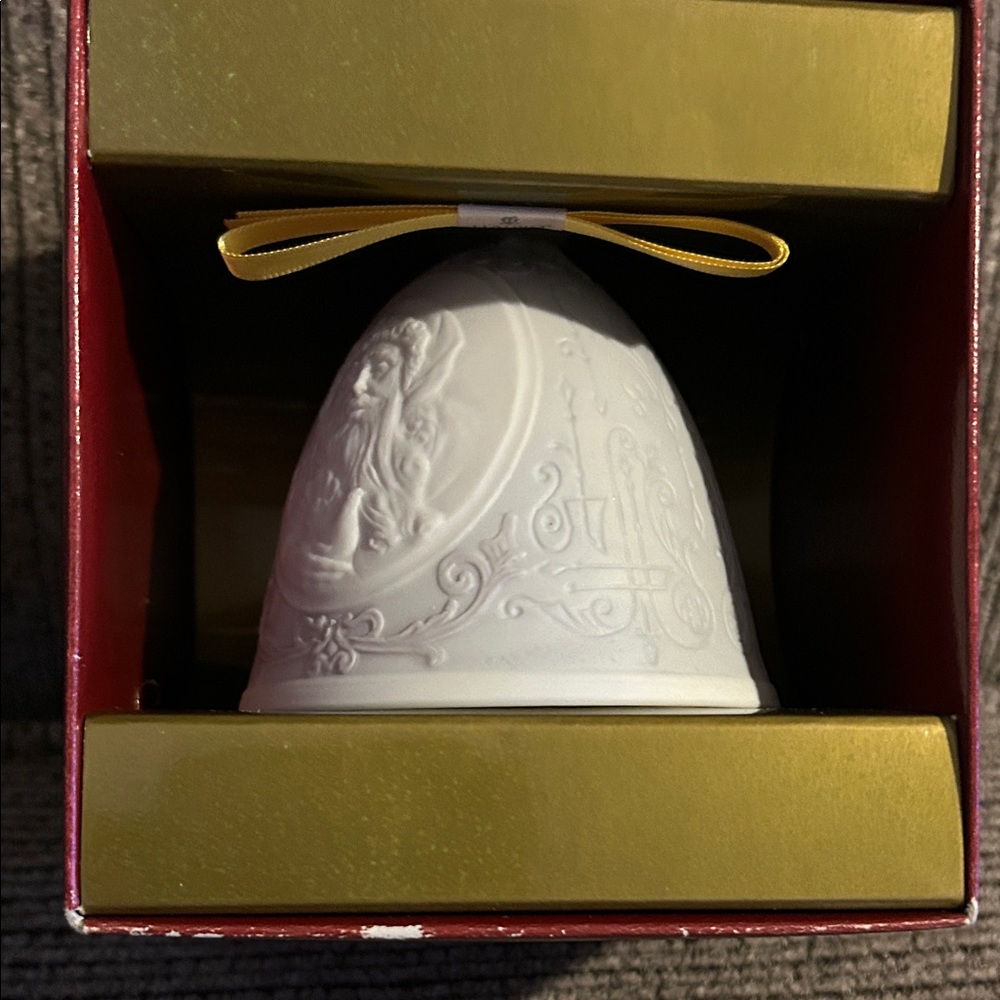 Lladro 2003 Christmas Bell with Yellow Ribbon new in box